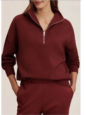 VARLEY Maroon Hawley Half Zip
Sweat Quarter-Zip Pullover Sweater in Burgundy S